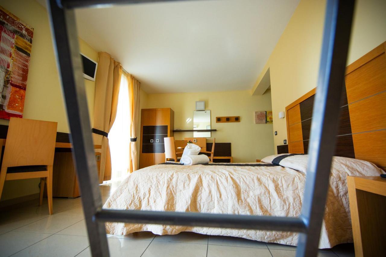 Ticho'S Greenblu Hotel Castellaneta Marina Dış mekan fotoğraf