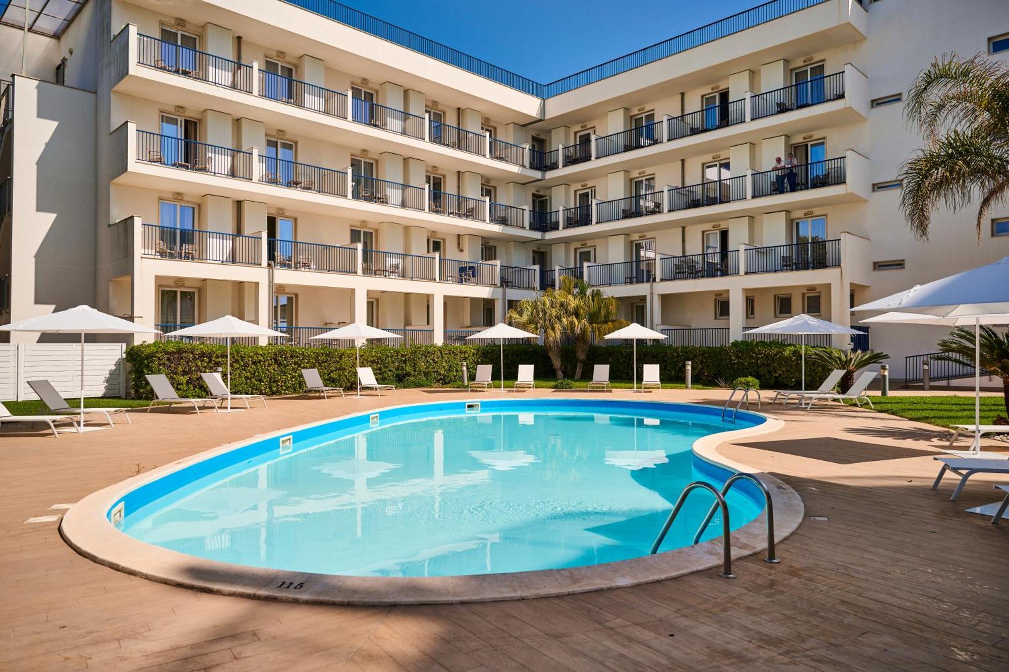 Ticho'S Greenblu Hotel Castellaneta Marina Dış mekan fotoğraf