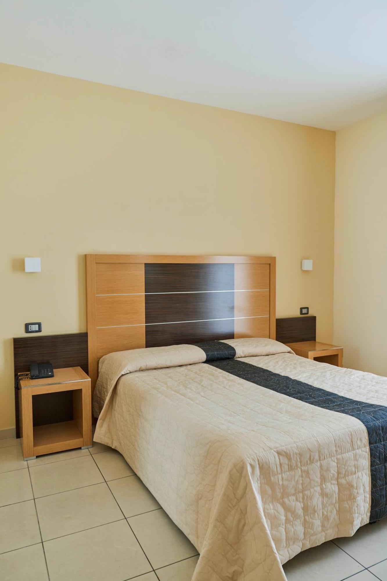 Ticho'S Greenblu Hotel Castellaneta Marina Dış mekan fotoğraf