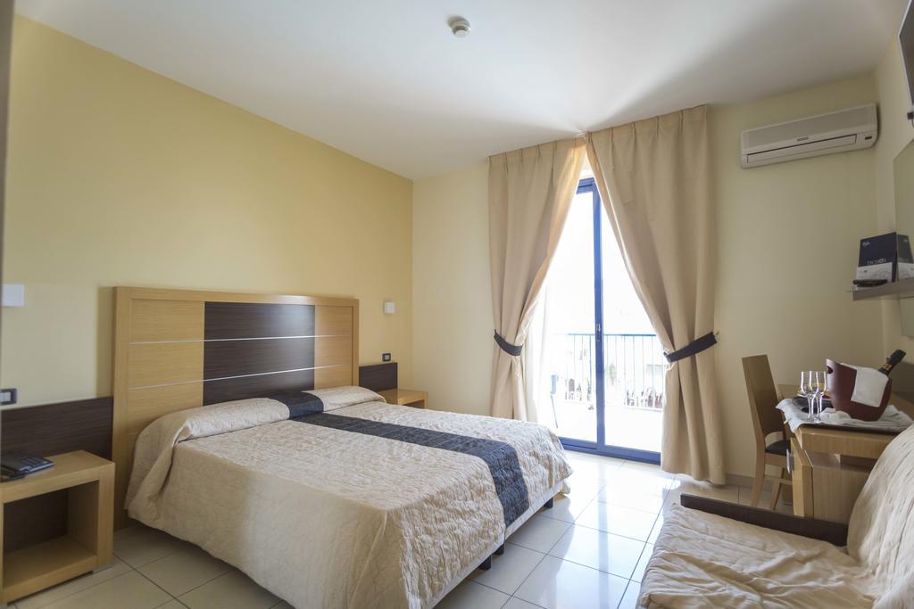 Ticho'S Greenblu Hotel Castellaneta Marina Dış mekan fotoğraf